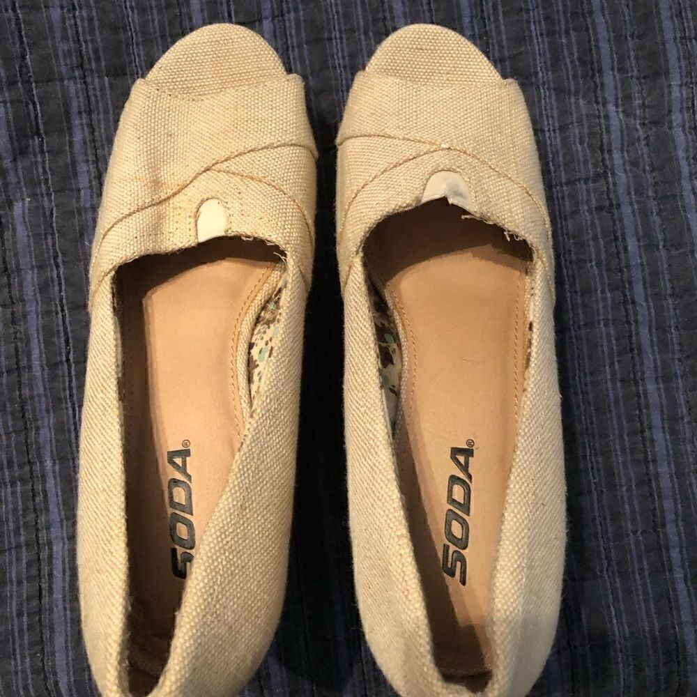 Soda high heels wedge size 7.5 - 8.5
